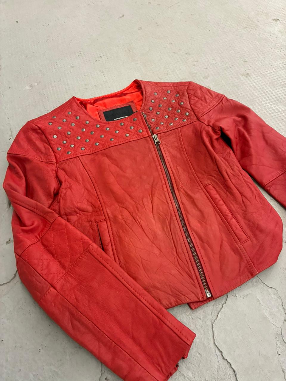 Campera cuero roja Ona Saez